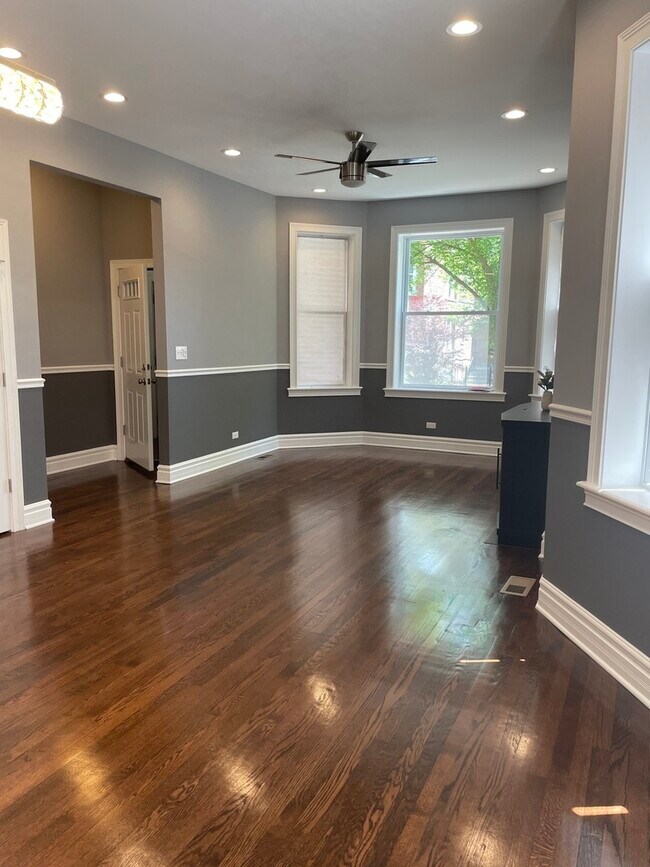 Foto del edificio - 1910 S Springfield Ave