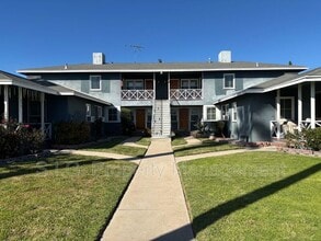Building Photo - 629 W Glenoaks Blvd
