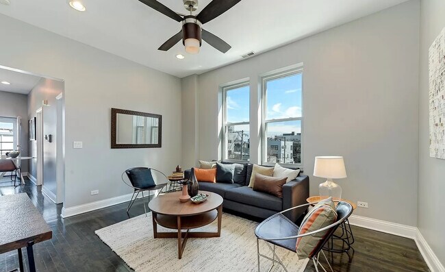 Foto del edificio - 925 N Mozart St