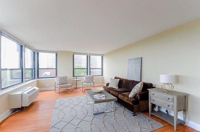 Foto del edificio - 4100 N. Marine Dr.