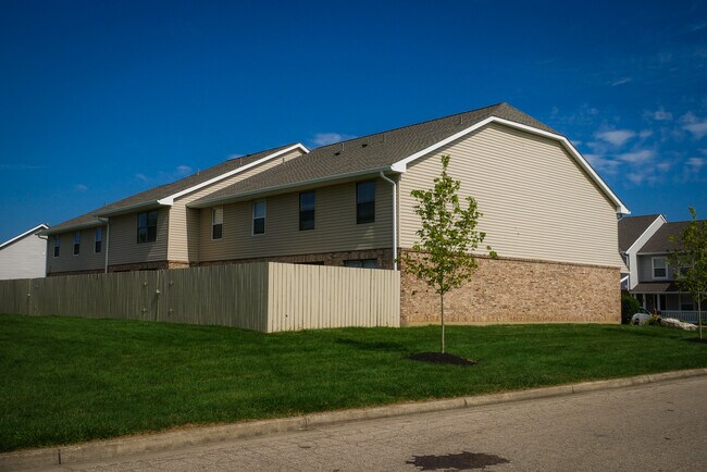 Side - 3853 N Chalet Cir