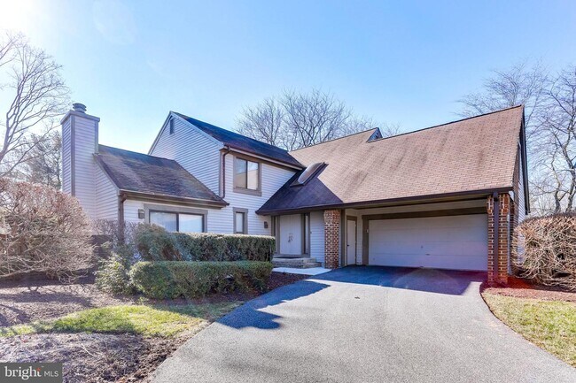 Building Photo - 5 Whitebridge Ct