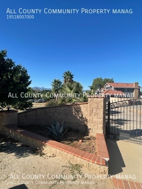 Photo - 16285 Capella St House