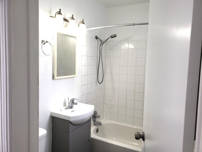 Photo du bâtiment - 108 Kempenfelt Dr