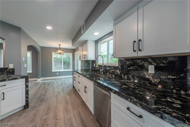 Building Photo - 3201 Ventana Hills Dr