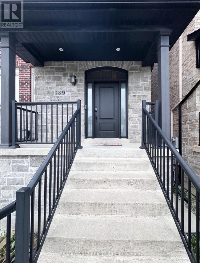 Photo du bâtiment - 189 Townsgate Dr
