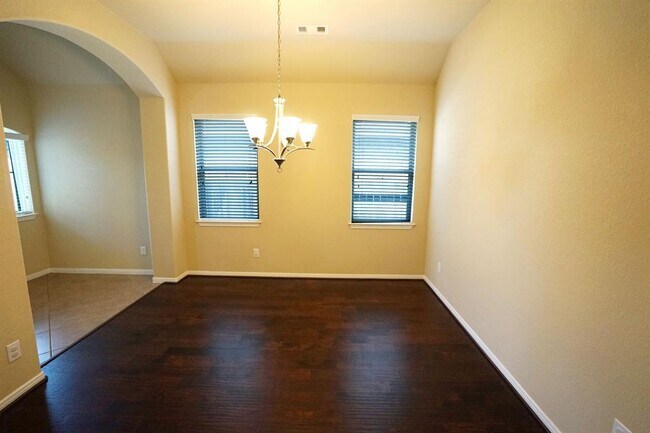 Foto del edificio - 1067 Cedar Lake Ct