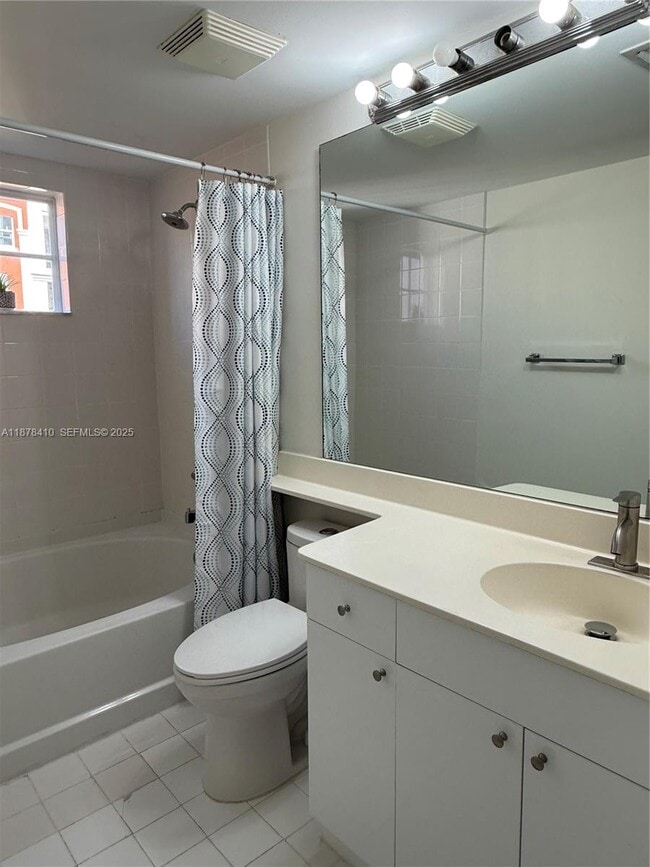 Building Photo - 17150 N Bay Rd