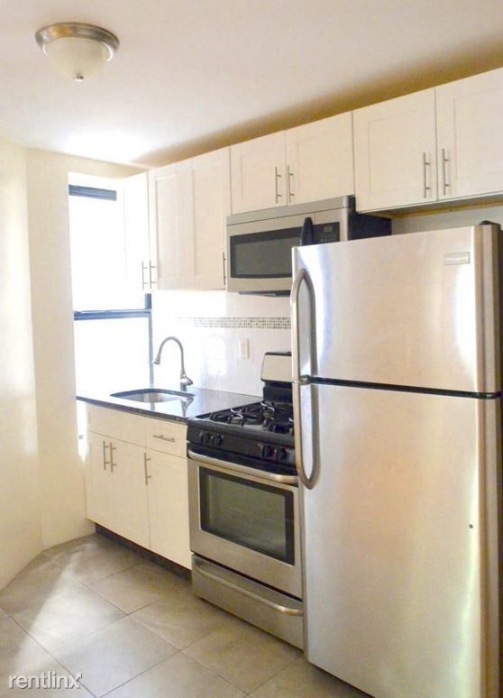 Building Photo - 3 br, 1 bath Apartment - 518 W 136th St