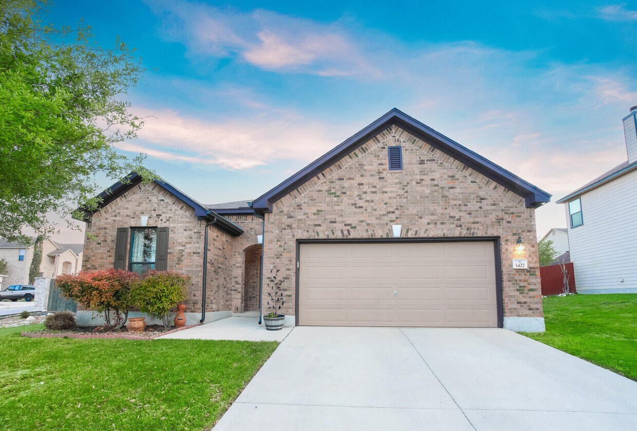 1427 Sun Garden, San Antonio, TX 78245 House Rental in San Antonio