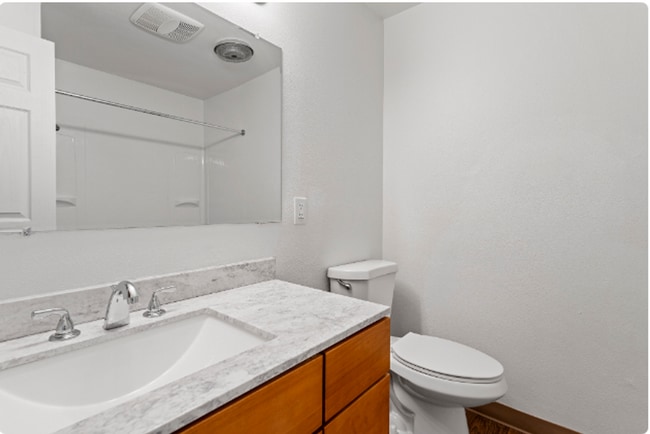 Interior Photo - East 25
