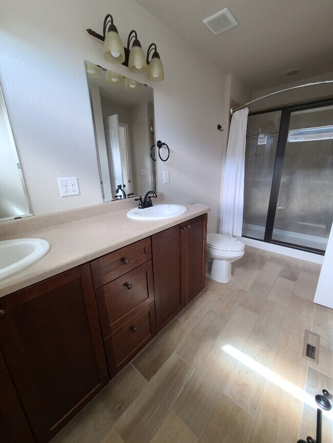 Foto del edificio - 1029 Old Town Ln