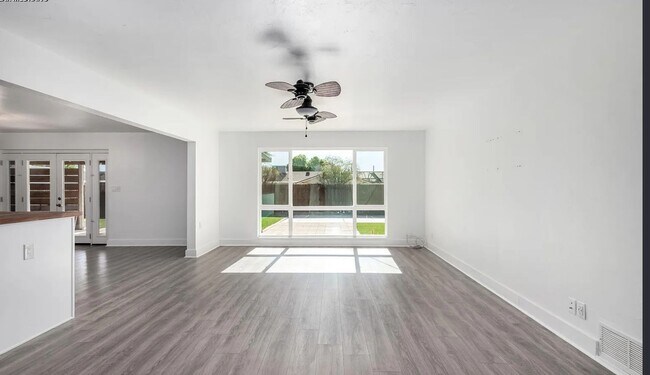 Building Photo - 2009 N 68th St