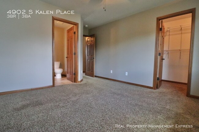 Building Photo - 4902 S Kalen Pl