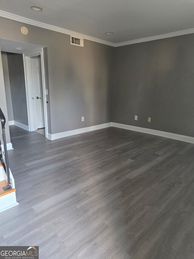 Building Photo - 127 Rondak Cir