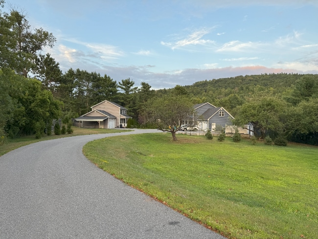 Building Photo - 55 Apple Blossom Rd