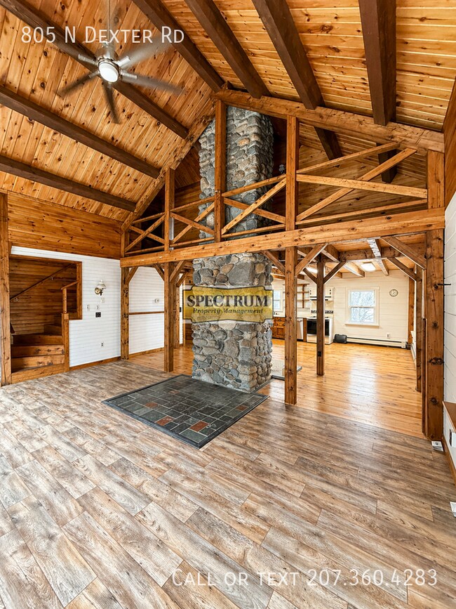 Foto del edificio - 805 N Dexter Rd