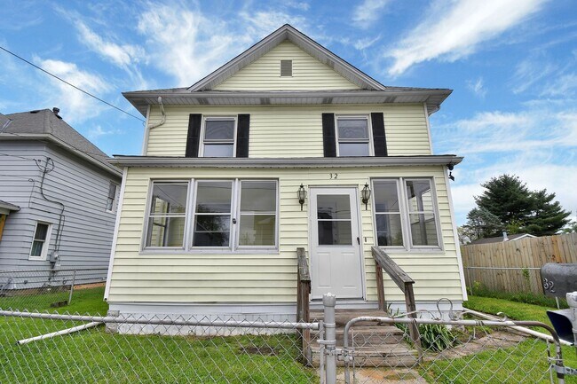 Foto del edificio - Large Single Family Rental - Available Now