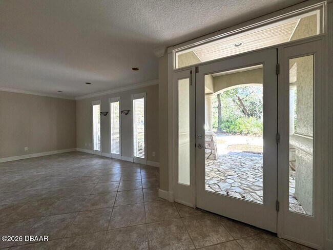 Foto del edificio - 190 Hidden Hills Dr