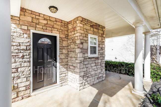 Foto del edificio - 12323 Cumberland Cove Dr