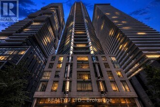Building Photo - 45 Charles St E