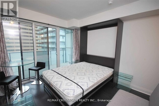 Building Photo - 2803-65-765 St Mary St