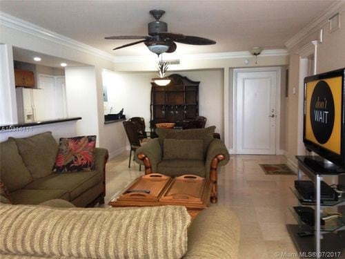 Primary Photo - 145 S Shore Dr