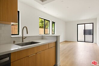 Building Photo - 2671 Benedict St