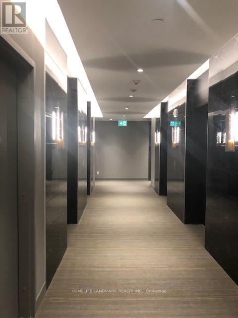 Photo du bâtiment - 950-5950 Portage Pkwy