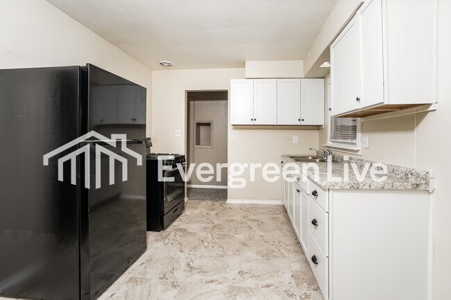 Foto del edificio - 4636 N 72nd St