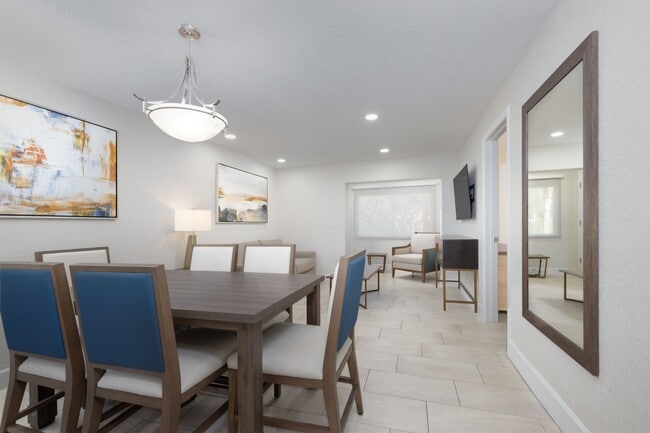 Building Photo - Leisure by Westgate Apartments