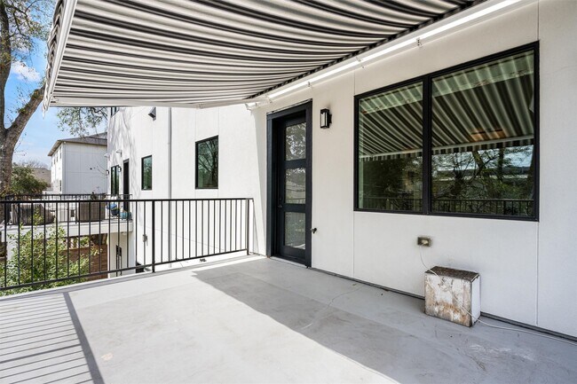 Foto del edificio - 4023 Lanark Ln