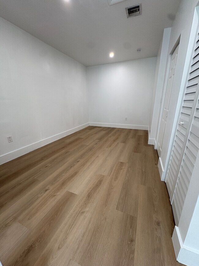 Foto del edificio - 3740 SW 124th Ct