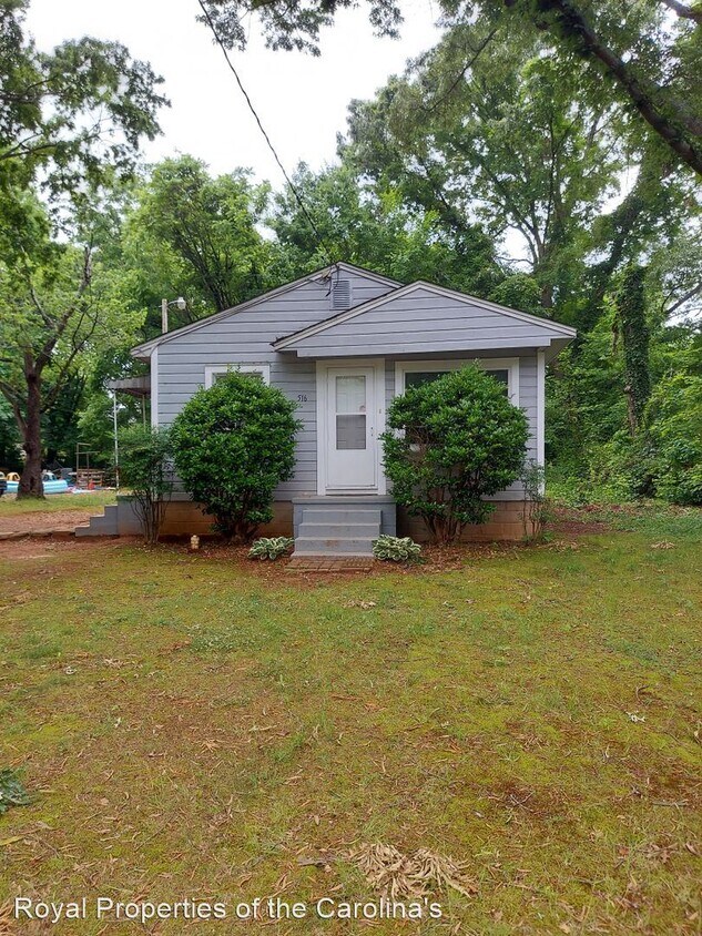 2 br, 1 bath House 516 Elam Ave House Rental in Statesville, NC