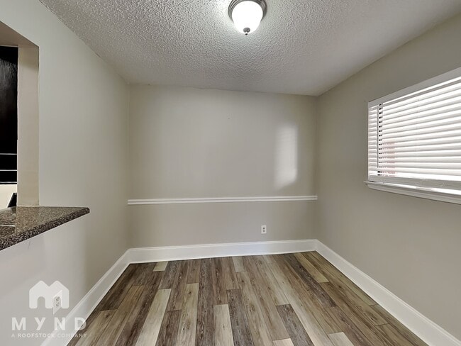 Building Photo - 1407 Huntingdon Chase