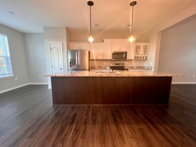 Foto del edificio - 177 Falling Leaf Ln