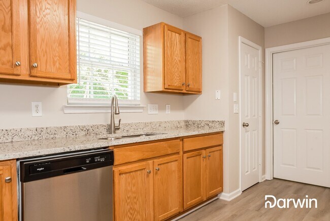 Foto del edificio - 10328 Covingtonwood Drive, Charlotte, NC 2...