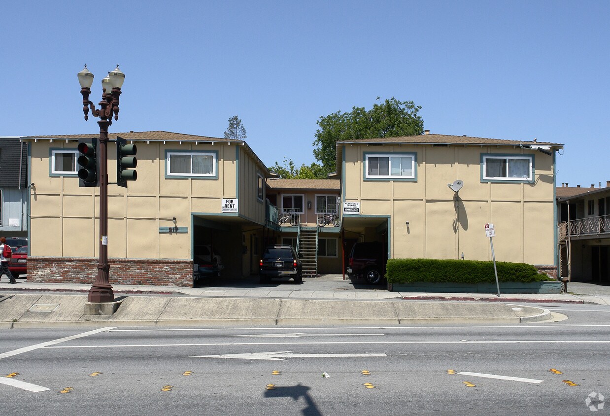 Building Photo - 217 5th Ave