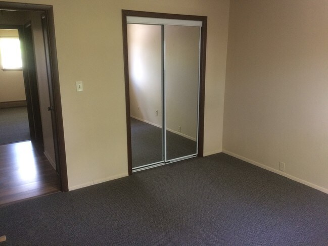 Foto del edificio - 505 Schroeder Ave