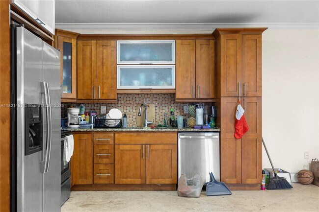 Foto del edificio - 3154 Plaza St