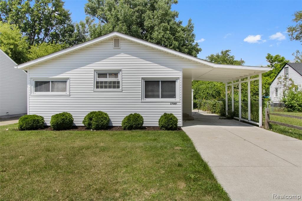 Foto principal - 27361 Delton St