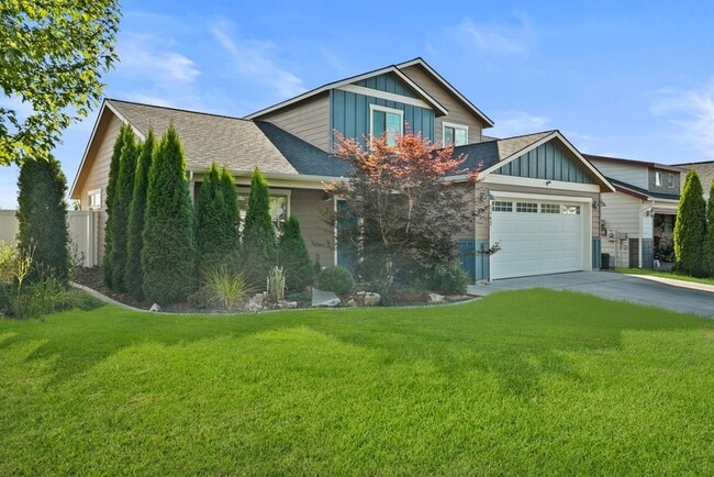 Building Photo - 1952 W Yaquina Dr