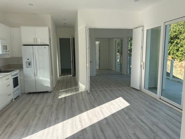 Building Photo - 4724 El Caballero Dr