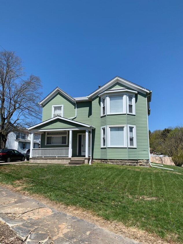 Photo - 405 Grant Avenue