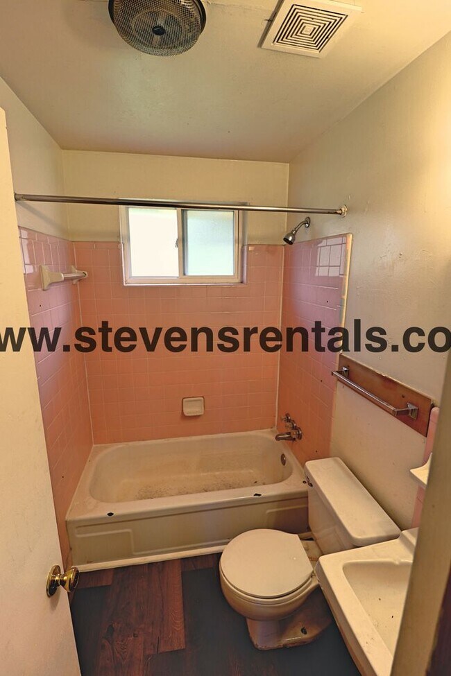 Foto del edificio - 928 30th Ave N