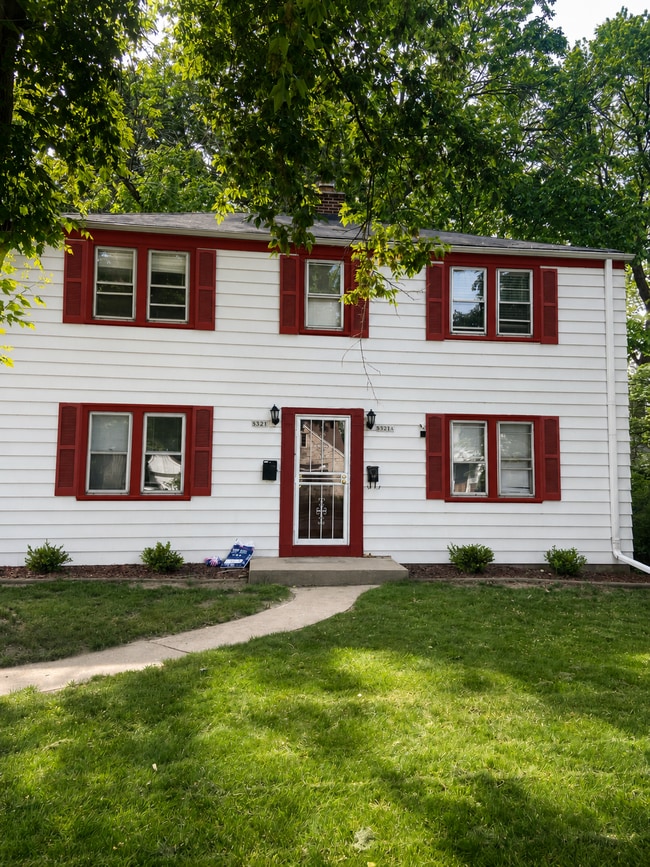 Building Photo - 5321 N 53rd St