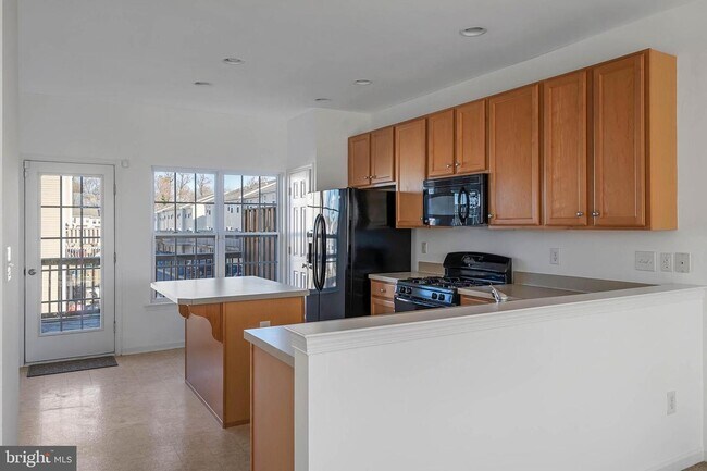 Building Photo - 72 Fellowship Dr