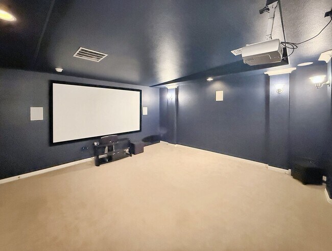 Foto del edificio - Country Charm with a Private Theater – Mod...