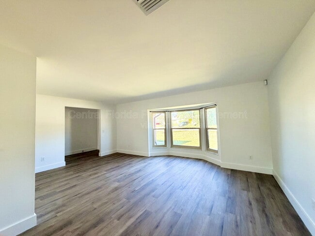 Building Photo - 947 N Atmore Cir