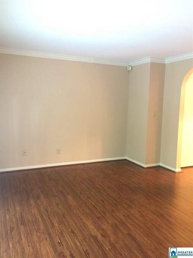 Foto del edificio - 802 Vestavia Villa Ct